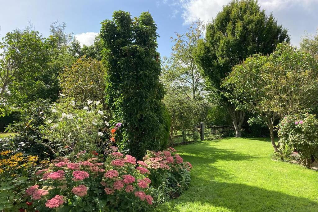 شقة Mews With Garden Views كارلو المظهر الخارجي الصورة