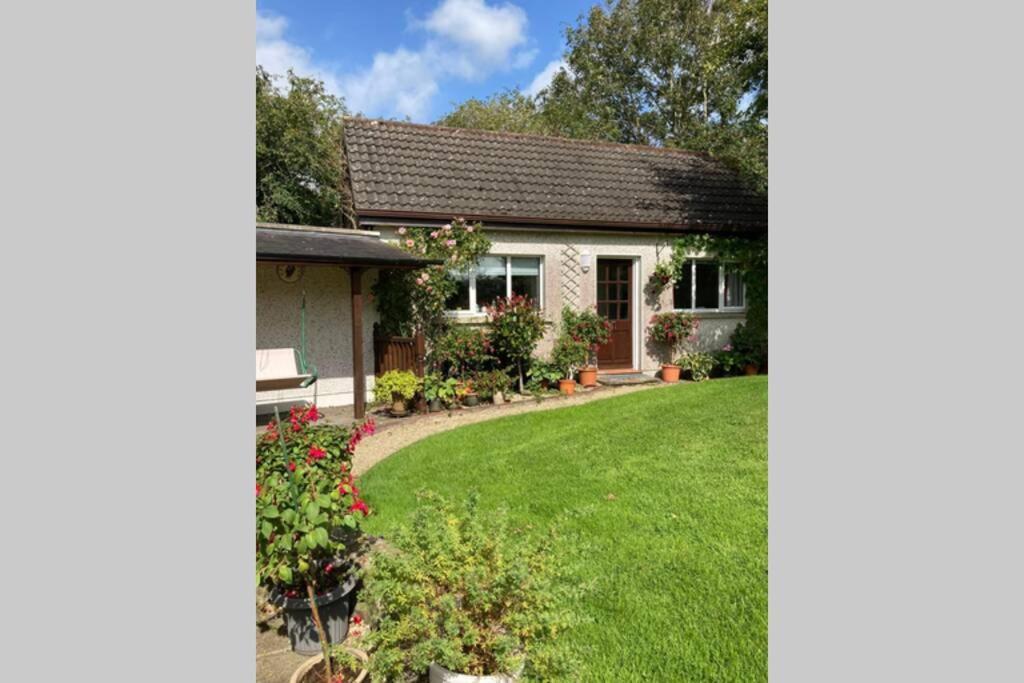 شقة Mews With Garden Views كارلو المظهر الخارجي الصورة